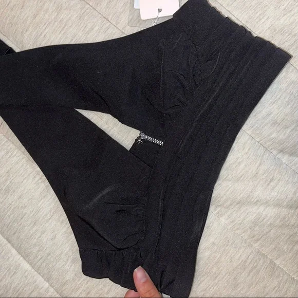 OH POLLY self made cut out black halter crop top - Picture 7 of 8